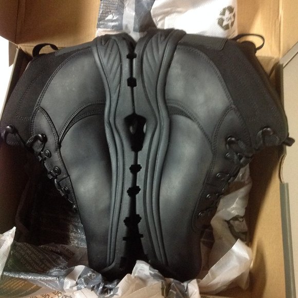 Timberland Men's Flume Black Leather WP Hiking Boots - 11.5M - New in Box